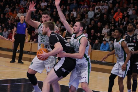 Foto: BC Prievidza uspela v 149. vydaní baníckeho derby nad Handlovou 15