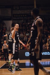 Foto: BC Prievidza si v domácom prostredí pripísala cenné víťazstvo nad Patriotmi Levice, keď triumfovala 97:79 9
