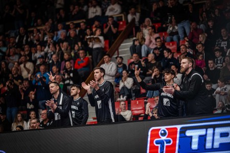 Foto: BC Prievidza prišla o domácu víťaznú sériu, v samotnej koncovke ju ukončilo Komárno. BC Prievidza – BC Komárno 79:81 3