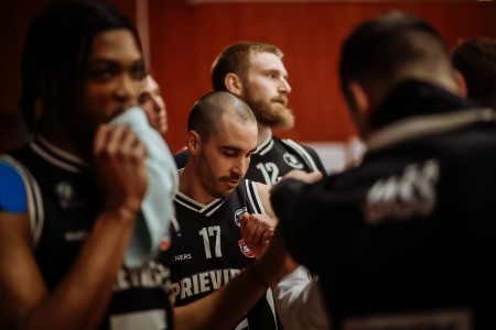 Foto a video: Prievidza zdolala Nitru. BC Prievidza – Nitra Blue Wings 87:76 10