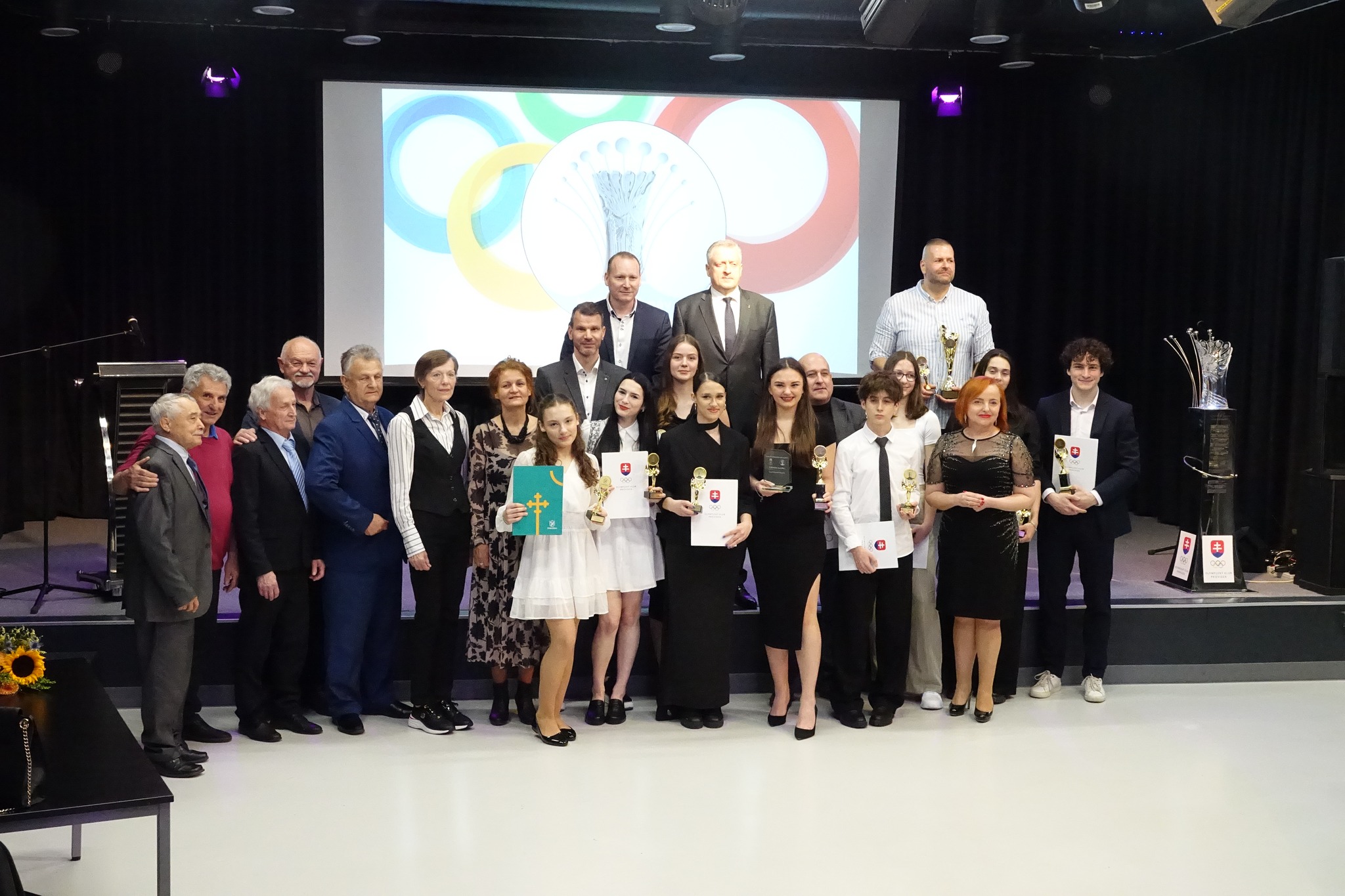 Foto: Ceny Krištáľového páva a Ceny fair play okresu Prievidza - Vyhlásenia najúspešnejších športovcov, kolektívov, trénerov a osobností telovýchovného hnutia