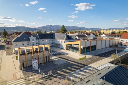 Foto: V Prievidzi pribudol jedinečný ekologický supermarket s inovatívnym dizajnom otvorený nonstop 0