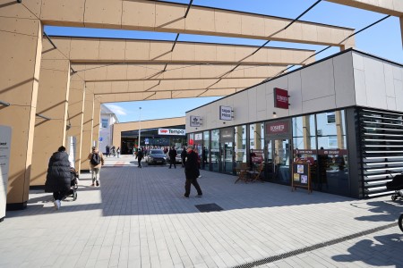 Foto: V Prievidzi pribudol jedinečný ekologický supermarket s inovatívnym dizajnom otvorený nonstop 3