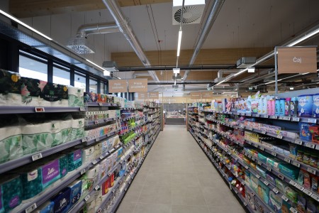 Foto: V Prievidzi pribudol jedinečný ekologický supermarket s inovatívnym dizajnom otvorený nonstop 14
