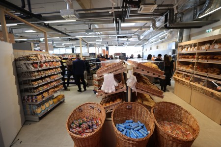 Foto: V Prievidzi pribudol jedinečný ekologický supermarket s inovatívnym dizajnom otvorený nonstop 18
