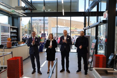 Foto: V Prievidzi pribudol jedinečný ekologický supermarket s inovatívnym dizajnom otvorený nonstop 21