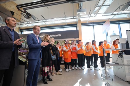 Foto: V Prievidzi pribudol jedinečný ekologický supermarket s inovatívnym dizajnom otvorený nonstop 25