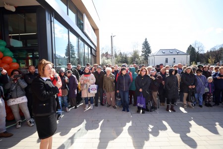 Foto: V Prievidzi pribudol jedinečný ekologický supermarket s inovatívnym dizajnom otvorený nonstop 31