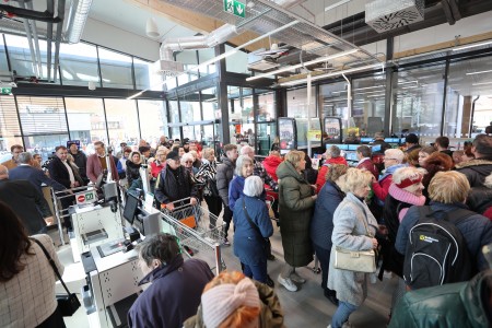 Foto: V Prievidzi pribudol jedinečný ekologický supermarket s inovatívnym dizajnom otvorený nonstop 38