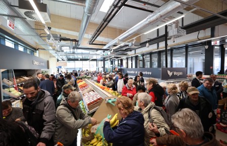 Foto: V Prievidzi pribudol jedinečný ekologický supermarket s inovatívnym dizajnom otvorený nonstop 39