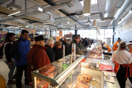 Foto: V Prievidzi pribudol jedinečný ekologický supermarket s inovatívnym dizajnom otvorený nonstop 44