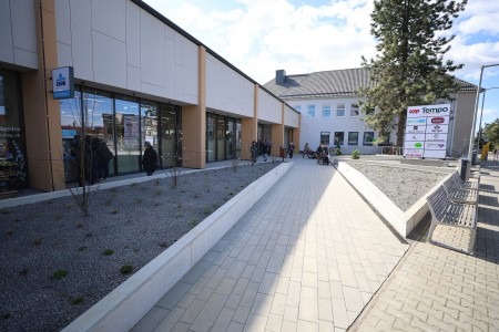 Foto: V Prievidzi pribudol jedinečný ekologický supermarket s inovatívnym dizajnom otvorený nonstop 46