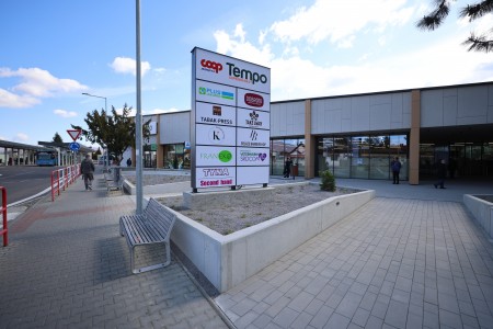Foto: V Prievidzi pribudol jedinečný ekologický supermarket s inovatívnym dizajnom otvorený nonstop 47