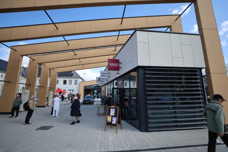 Foto: V Prievidzi pribudol jedinečný ekologický supermarket s inovatívnym dizajnom otvorený nonstop 50