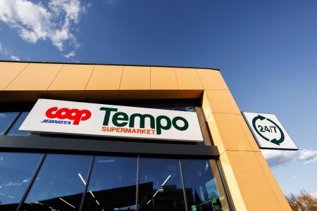 Foto: V Prievidzi pribudol jedinečný ekologický supermarket s inovatívnym dizajnom otvorený nonstop 70