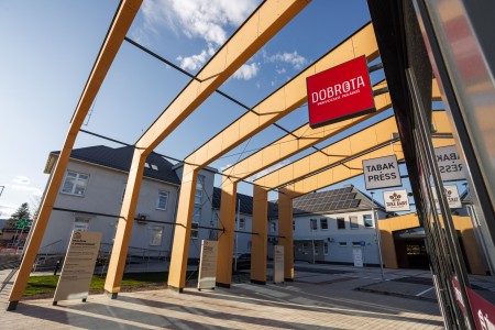 Foto: V Prievidzi pribudol jedinečný ekologický supermarket s inovatívnym dizajnom otvorený nonstop 73