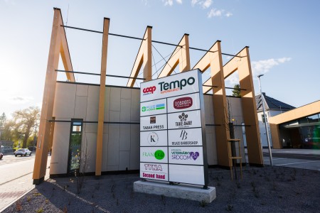 Foto: V Prievidzi pribudol jedinečný ekologický supermarket s inovatívnym dizajnom otvorený nonstop 75