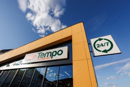 Foto: V Prievidzi pribudol jedinečný ekologický supermarket s inovatívnym dizajnom otvorený nonstop 78