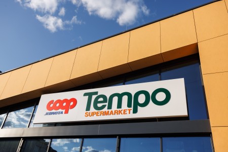 Foto: V Prievidzi pribudol jedinečný ekologický supermarket s inovatívnym dizajnom otvorený nonstop 79