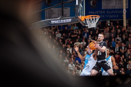 Foto: 3. zápas štvrťfinále play off - BC Prievidza - Nitra Blue Wings 74:77. Stav série - 1:2 9