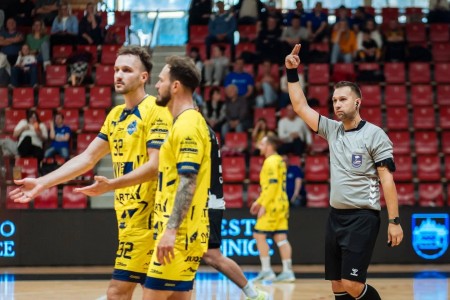 Foto: Dnes výhra HK Bojnice nad ŠKP Bratislava 36:32. Bojnice sa predstavia v boji o medaily. 7