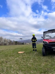 Foto: Hasiči z hornej Nitry si precvičili likvidáciu požiaru lesného porastu 1