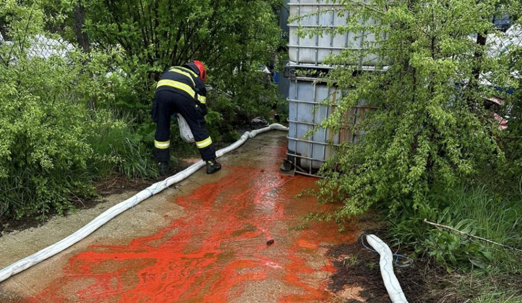 Únik látky v Nedožeroch-Brezanoch riešia ako zhoršenie kvality vôd
