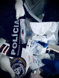 Foto a video: Policajti zaistili u Mariána z okresu Prievidza deväť kilogramov kokaínu. Ide tak o rekordný úlovok polície. 5