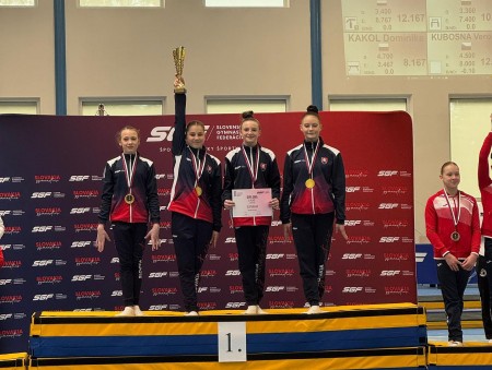 Foto a video: Slovenská gymnastka Mokošová v generálke na ME triumfovala v Prievidzi na bradlách 4