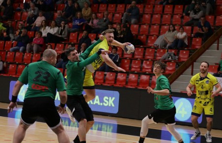 Foto: Prvý zápas o extraligový bronz - HK Bojnice – MHC Štart Nové Zámky 34:27 3