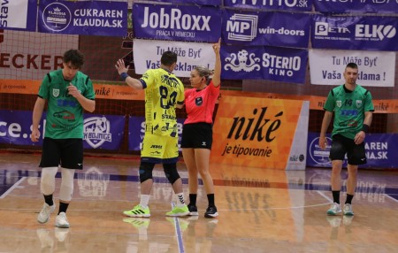 Foto: Prvý zápas o extraligový bronz - HK Bojnice – MHC Štart Nové Zámky 34:27 5