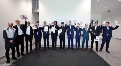 Foto: Slávnostné ukončenie maturantov duálneho vzdelávania v spoločnosti Brose Prievidza