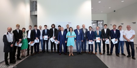 Foto: Slávnostné ukončenie maturantov duálneho vzdelávania v spoločnosti Brose Prievidza 15