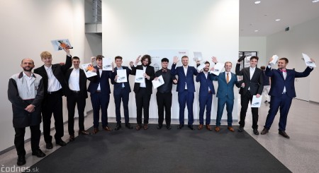 Foto: Slávnostné ukončenie maturantov duálneho vzdelávania v spoločnosti Brose Prievidza 16