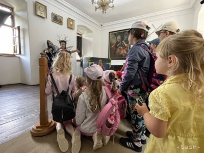 Dnes začalo na Bojnickom zámku rozprávkové podujatie Rozprávkový zámok - Čarodejník na Bojnickom zámku, priblíži svet mocného čarodejníka