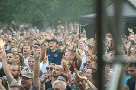 CITY FEST ZH 2025 - program - TOMÁŠ KLUS & CÍLOVÁ SKUPINA (CZ), DESMOD, INÉ KAFE, KORBEN DALLAS, ALAN MURÍN, GLEB, EMMA DROBNÁ 3