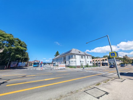 Foto: Problémový žľab na na autobusovej stanici v Prievidzi je hotový. Dielo majú odovzdať 9. augusta 2025. 12