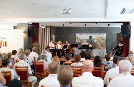 Foto: BRÁNA JAZYKOV OTVORENÁ – festival k výročiam Vavrinca Benedikta Nedožerského 30
