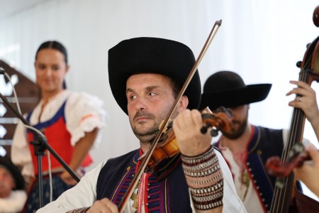 Foto: BRÁNA JAZYKOV OTVORENÁ – festival k výročiam Vavrinca Benedikta Nedožerského 84