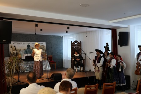 Foto: BRÁNA JAZYKOV OTVORENÁ – festival k výročiam Vavrinca Benedikta Nedožerského 100