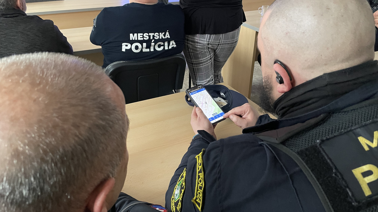 Mestskí policajti v Prievidzi zachránili dva ľudské životy