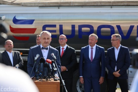 Foto a video: Dnes poklepali základný kameň stavby. Začali s prácami na dokončení prvej etapy obchvatu Prievidze 3