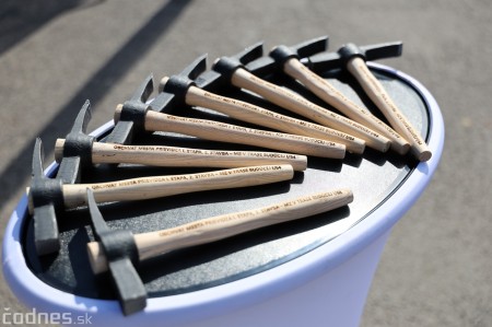 Foto a video: Dnes poklepali základný kameň stavby. Začali s prácami na dokončení prvej etapy obchvatu Prievidze 5