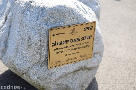 Foto a video: Dnes poklepali základný kameň stavby. Začali s prácami na dokončení prvej etapy obchvatu Prievidze 6