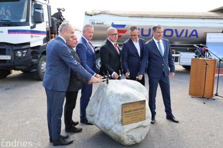 Foto a video: Dnes poklepali základný kameň stavby. Začali s prácami na dokončení prvej etapy obchvatu Prievidze 8