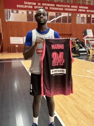 BC Prievidza sa zapojila do Ružového októbra a spustila dražbu dresov na podporu OZ Amazonky 3