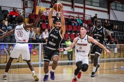 BC Prievidza triumfovala nad Keravnosom o 50 bodov. Reynolds dal 9 trojok