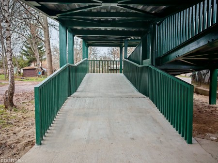 Foto: Lávka pre peších ponad železničnú trať v Prievidzi je po rekonštrukcii otvorená 1