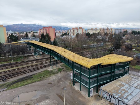 Foto: Lávka pre peších ponad železničnú trať v Prievidzi je po rekonštrukcii otvorená 13