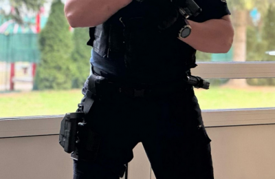 Foto: Polícia počas protidrogovej akcie Baník zadržala v Prievidzi päť osôb, zaistila i liečivá